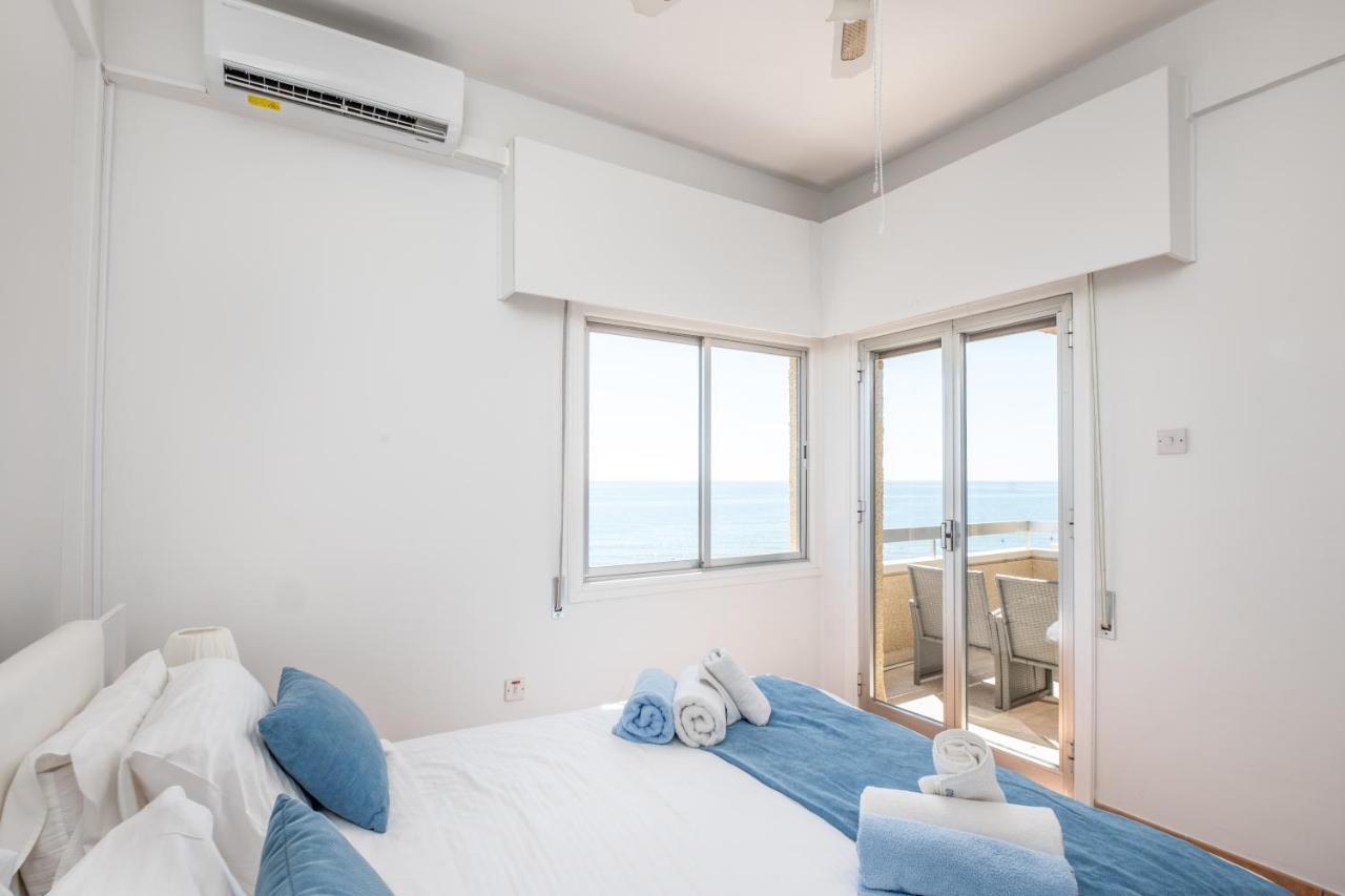 Apollon Sea View Beachfront Ap 302 Larnaca Exterior photo